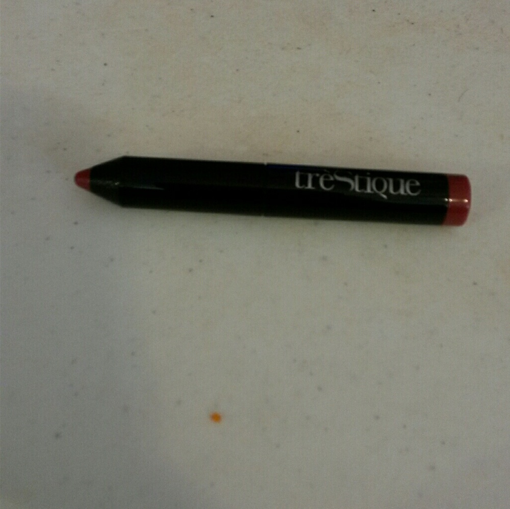 Lip liner